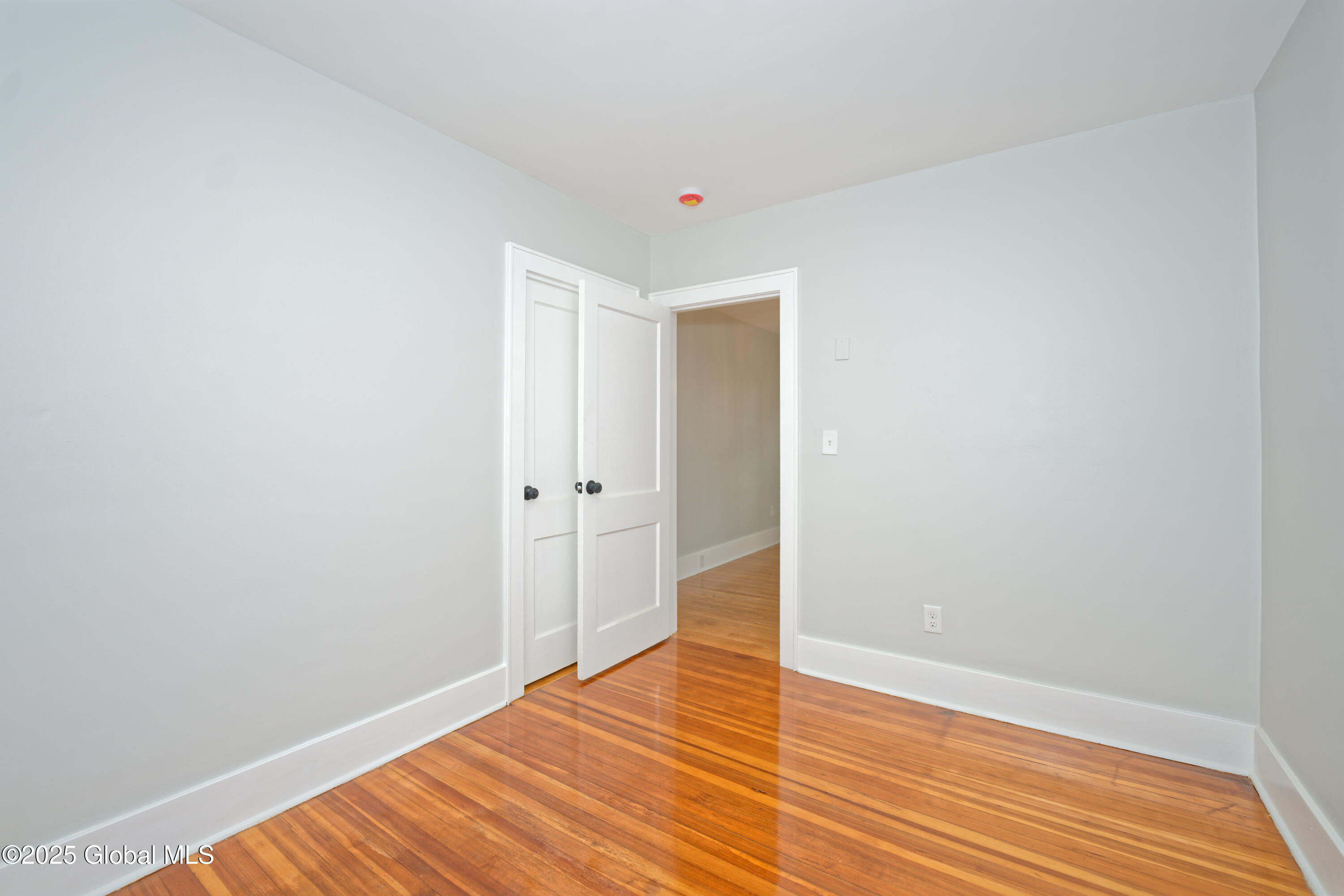 823 Curry Road Rotterdam, NY 12306 - Photo 19 of 25 4 Bedroom 6