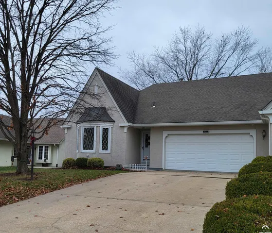 $259,500 | 2728 Chipperfield Road, Lawrence, KS 66047