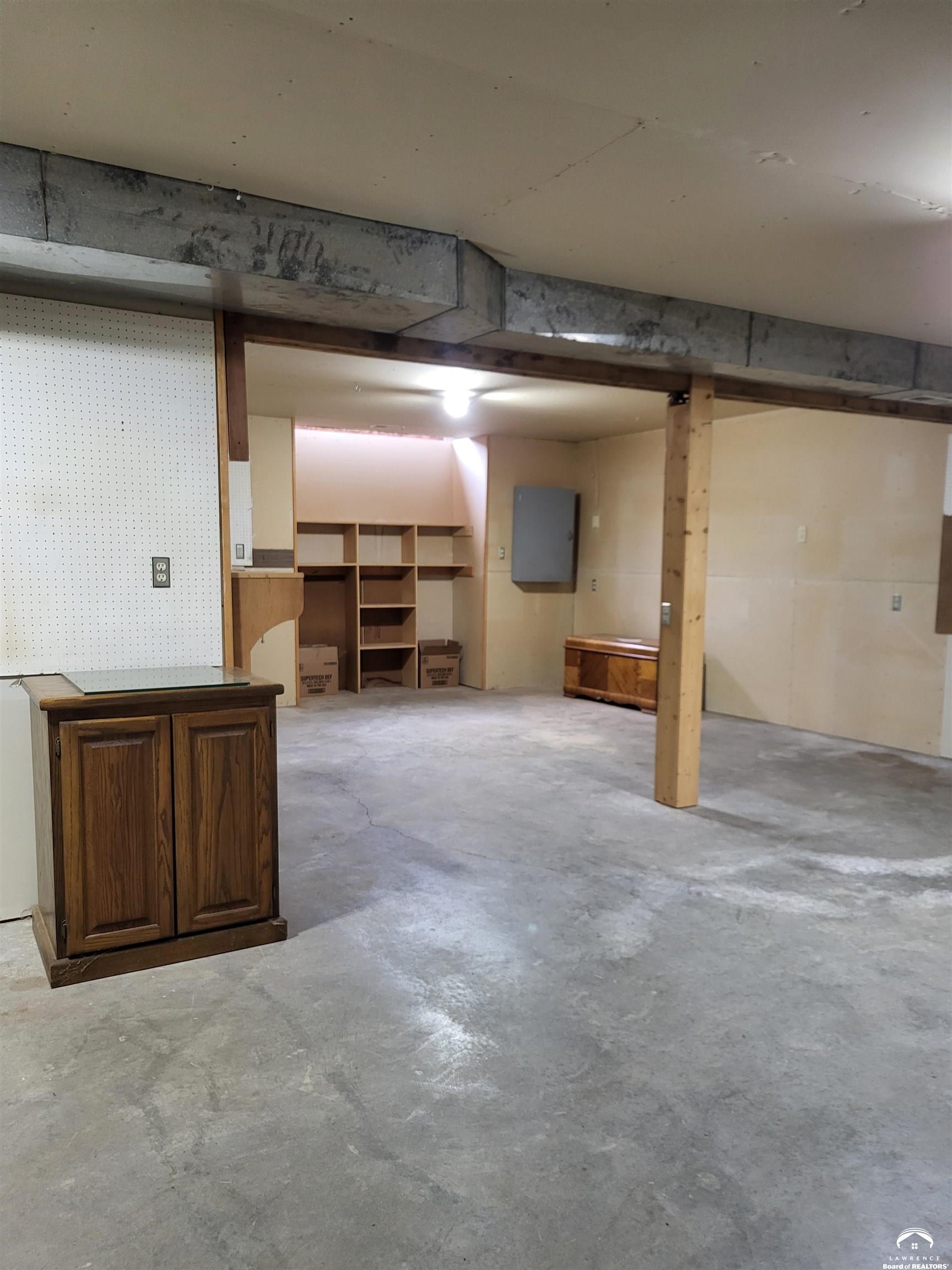 2728 Chipperfield Road Lawrence, KS 66047 - Photo 27 of 30