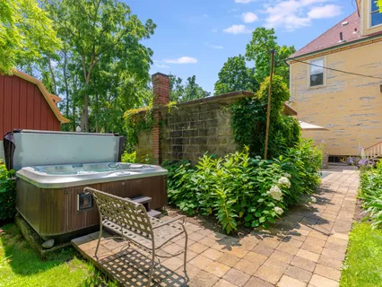 $989,000 | 5802 Broadway Road, Richmond, IL 60071