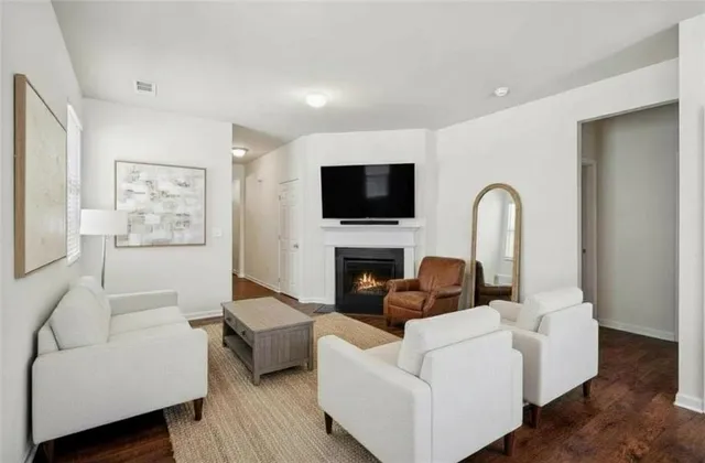 $374,900 | 286 Ivey Hollow Circle, Dawsonville, GA 30534