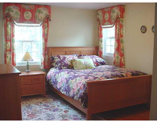 35 Burbank Road Longmeadow, MA 01106 - Photo 14 of 25 Gallery Image 14