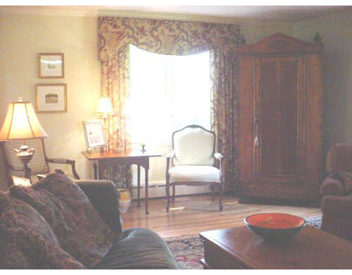 35 Burbank Road Longmeadow, MA 01106 - Photo 3 of 25 Gallery Image 3