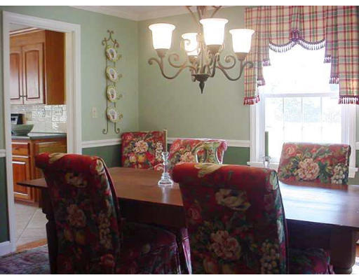 35 Burbank Road Longmeadow, MA 01106 - Photo 5 of 25 Gallery Image 5