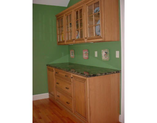 35 Burbank Road Longmeadow, MA 01106 - Photo 8 of 25 Gallery Image 8
