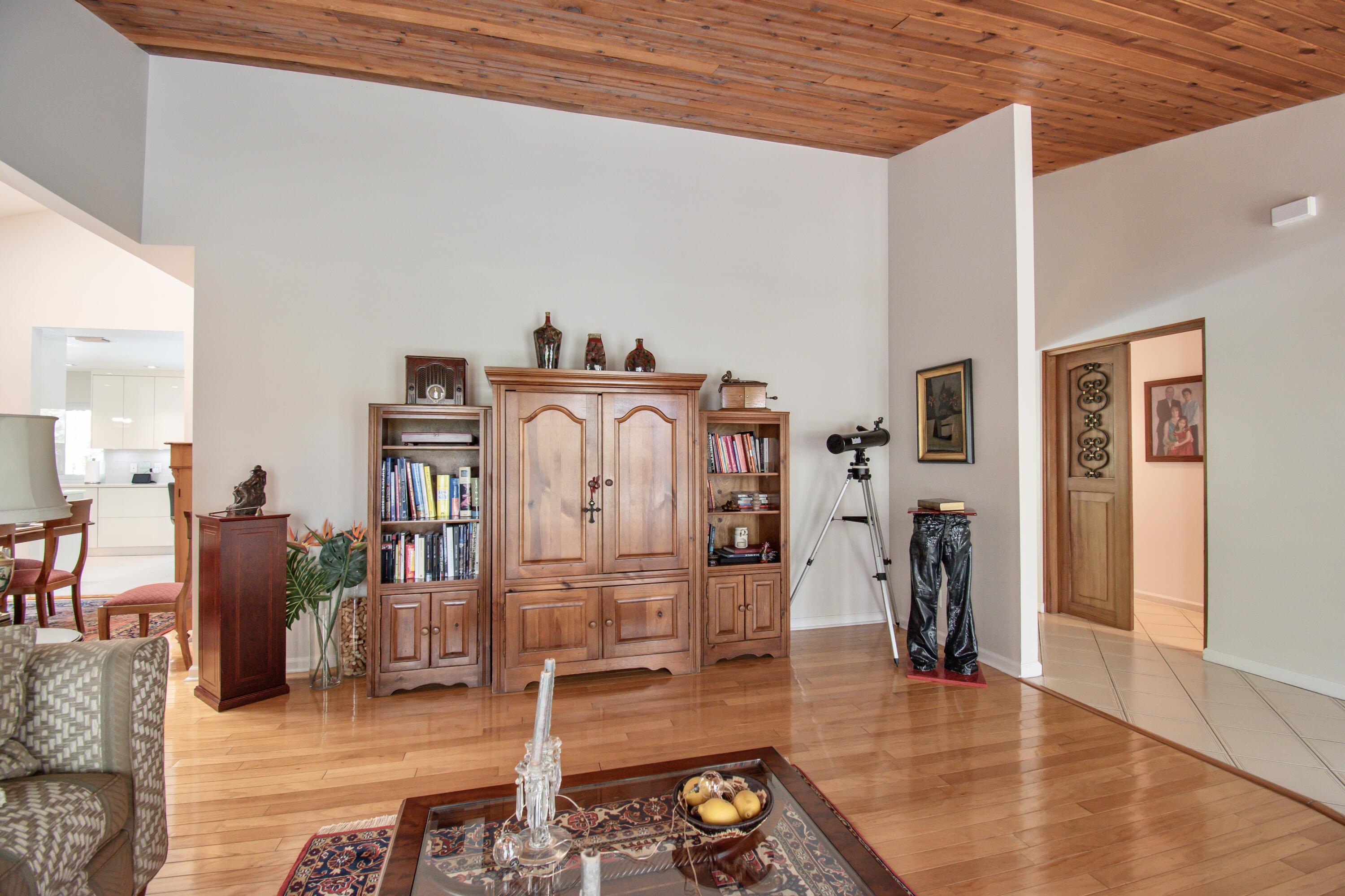 3961 Northwest 27th Avenue Boca Raton, FL 33434 - Photo 12 of 56 5FFAB039-34B0-4D6B-B16C-A9AA3C9C69E3