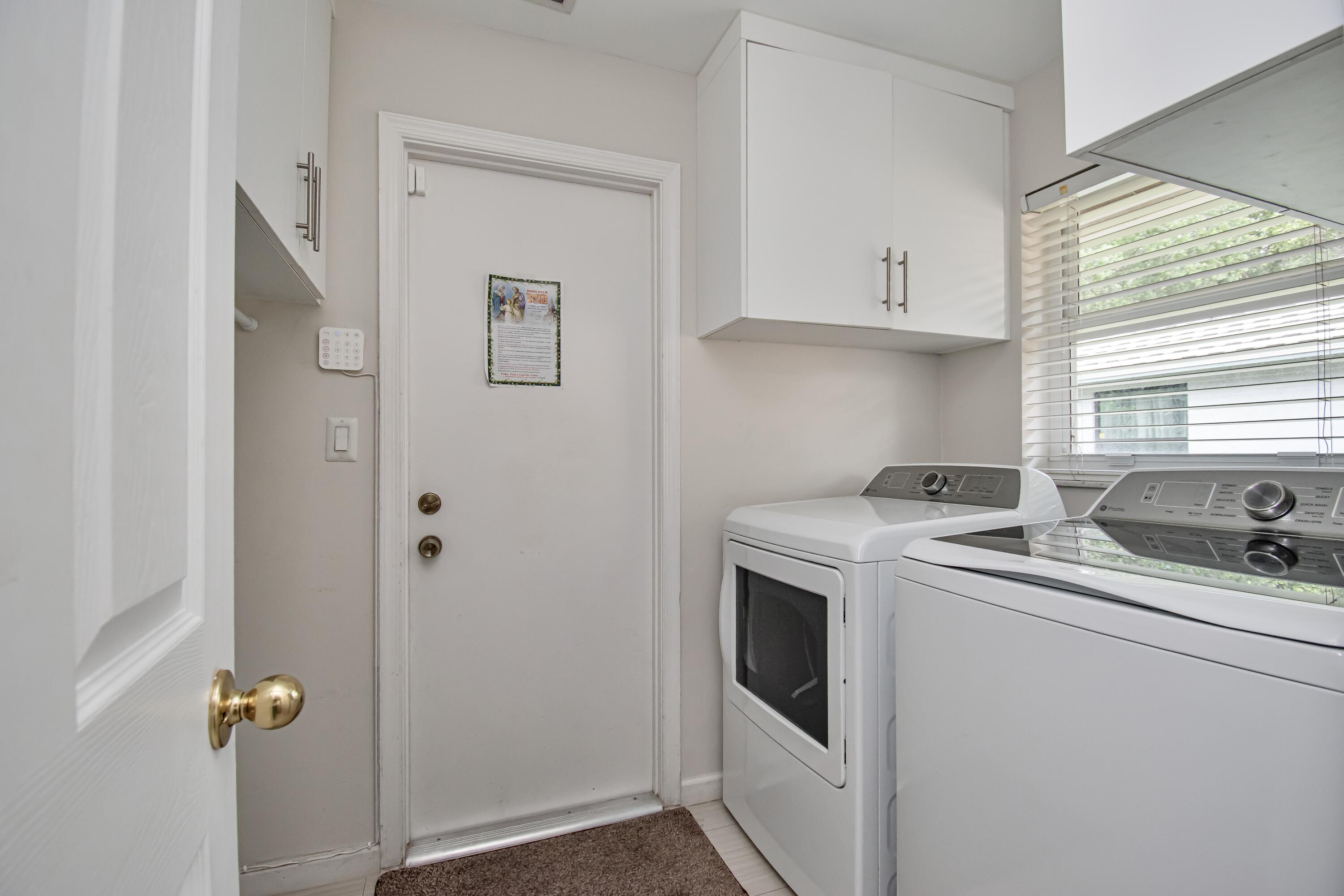 3961 Northwest 27th Avenue Boca Raton, FL 33434 - Photo 41 of 56 2B94E62F-F6C2-44F6-A4B4-1033EDE6FB2E