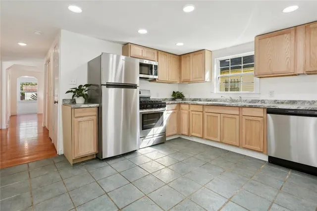 $1,450 | Undisclosed Address, New Orleans, LA 70126