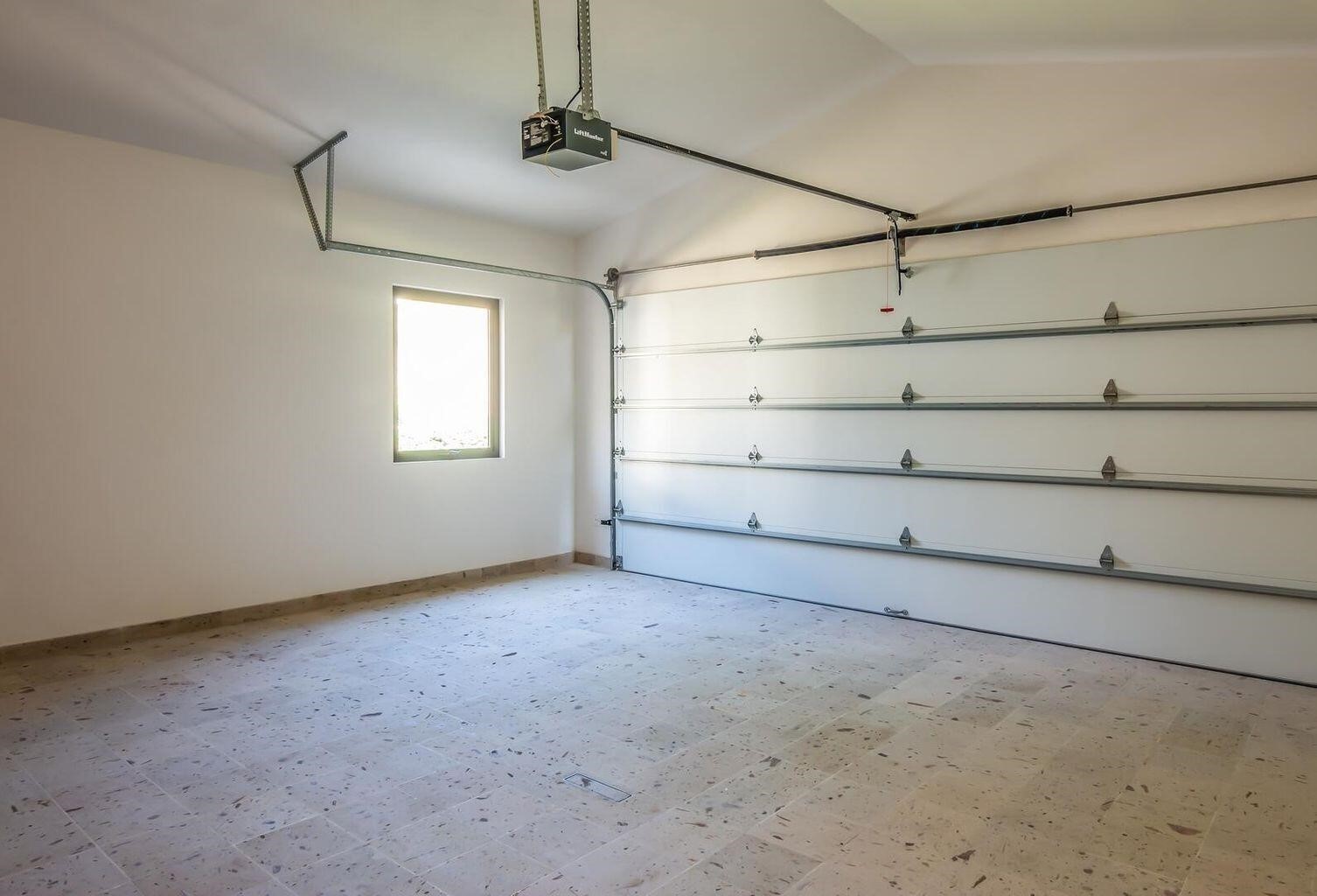 4.3 Coronado undefined, undefined 00000 - Photo 6 of 29 a view of an empty room with a window