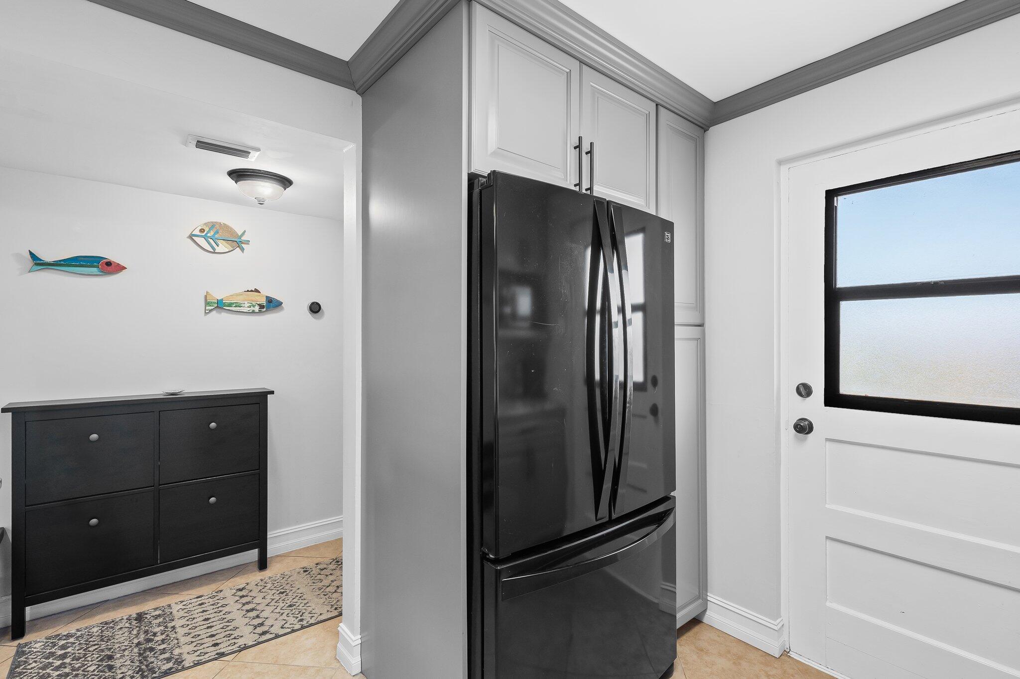 5961 Northwest 2nd Avenue, Unit 409 Boca Raton, FL 33487 - Photo 4 of 25 Kitchen