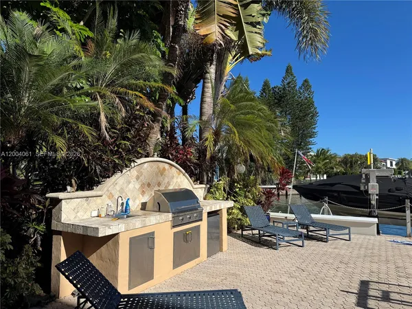 $2,500 | 2600 Northeast 135th Street, Unit 4JA, North Miami, FL 33181