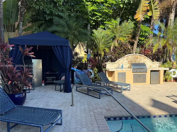 $2,500 | 2600 Northeast 135th Street, Unit 4JA, North Miami, FL 33181