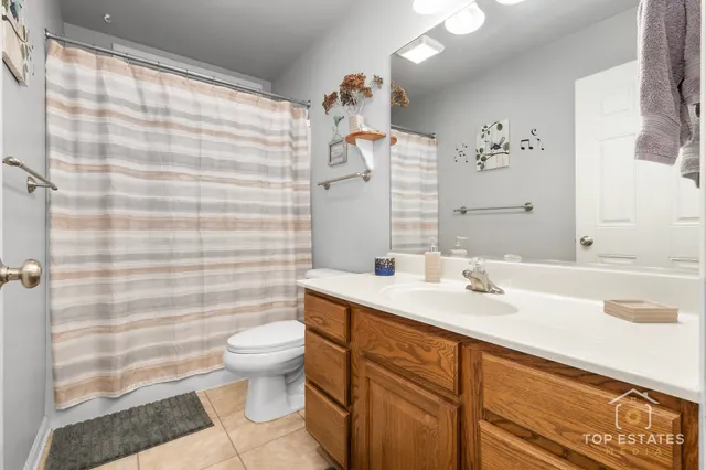 $544,900 | 2303 Fox Bluff Lane, Spring Grove, IL 60081