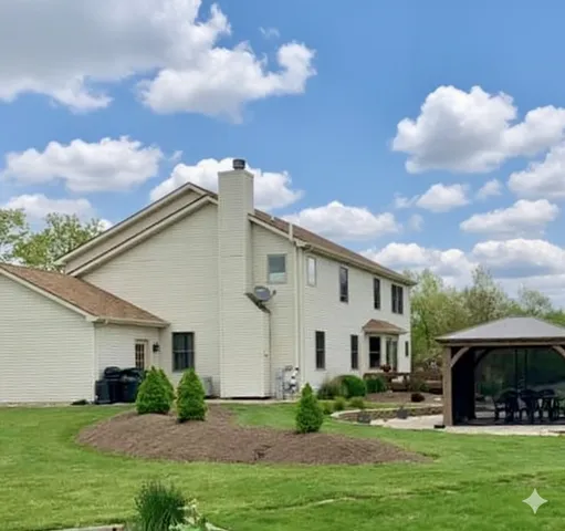 $544,900 | 2303 Fox Bluff Lane, Spring Grove, IL 60081