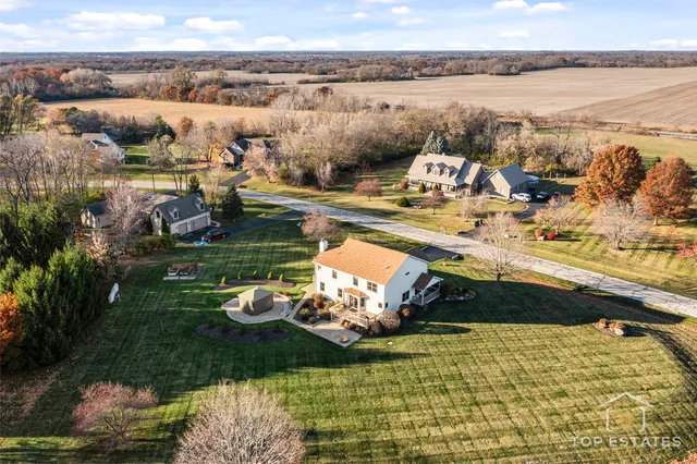 $544,900 | 2303 Fox Bluff Lane, Spring Grove, IL 60081