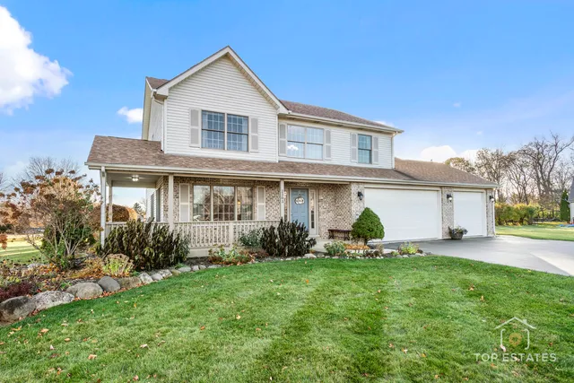 $544,900 | 2303 Fox Bluff Lane, Spring Grove, IL 60081