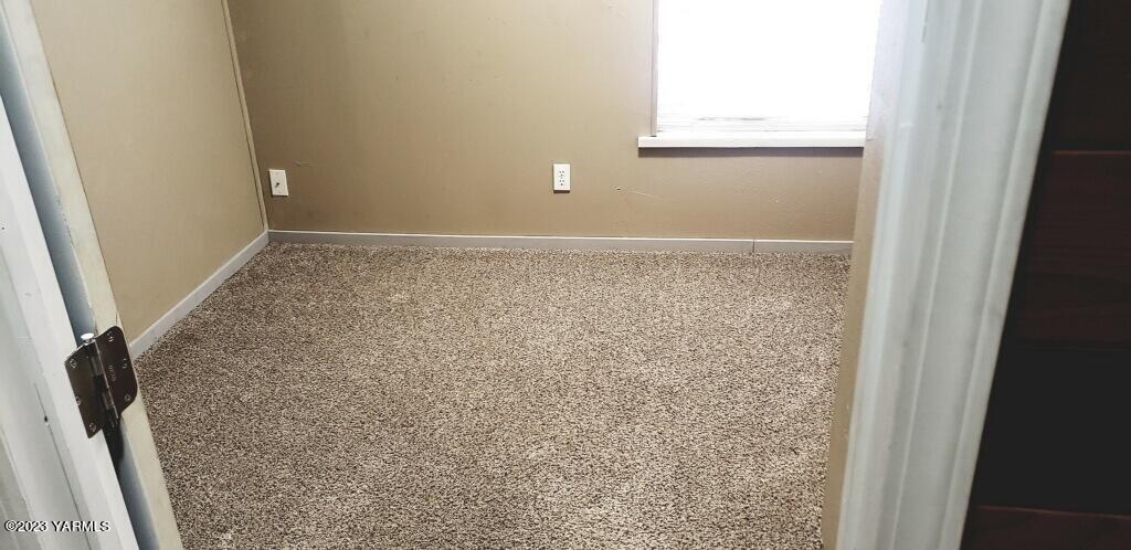 2833 Wiley Road Yakima, WA 98903 - Photo 15 of 17 view of room with window