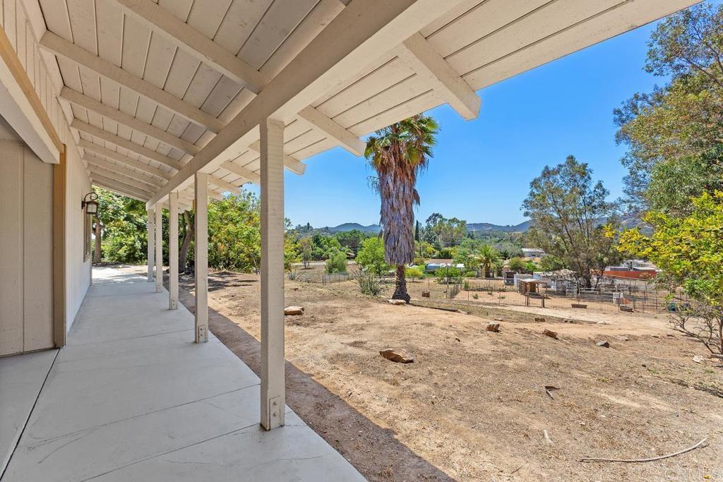 5434 Rainbow Heights Road Fallbrook, CA 92028 - Photo 5 of 39