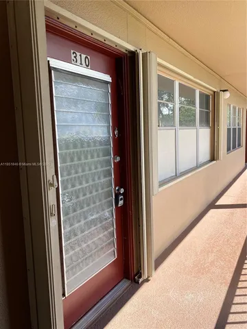 $1,650 | 801 Southwest 133rd Terrace, Unit 310K, Pembroke Pines, FL 33027