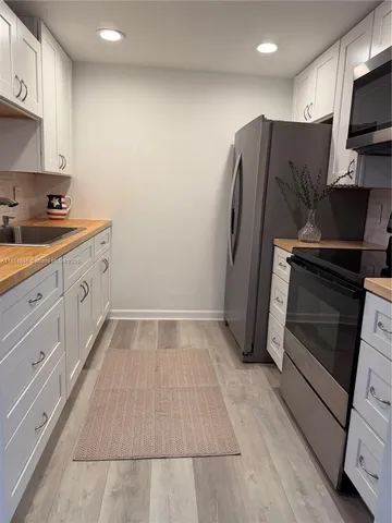 $1,650 | 801 Southwest 133rd Terrace, Unit 310K, Pembroke Pines, FL 33027