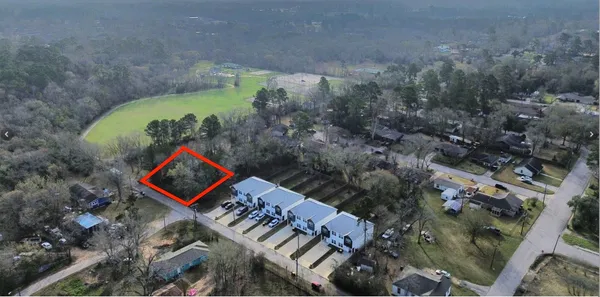 $30,000 | 939 Avenue J Place, Conroe, TX 77301