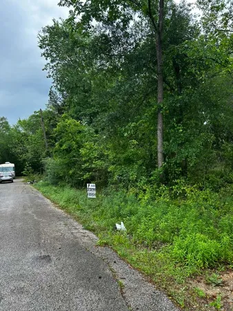 $30,000 | 939 Avenue J Place, Conroe, TX 77301