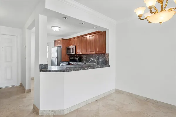 $175,000 | 4502 North Federal Highway, Unit 225C, Lighthouse Point, FL 33064