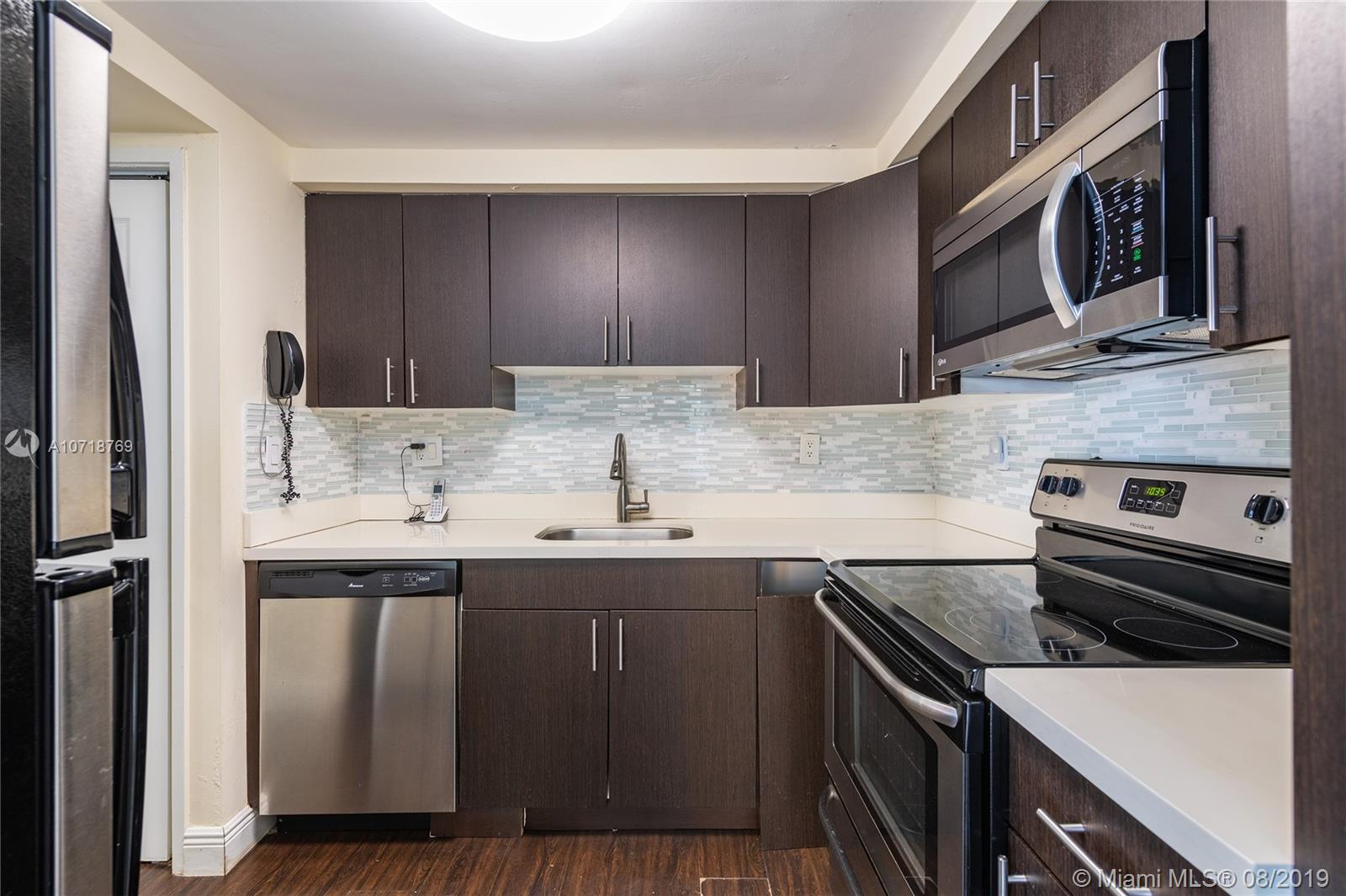 1541 Brickell Avenue, Unit C1008 Miami, FL 33129 - Photo 7 of 48
