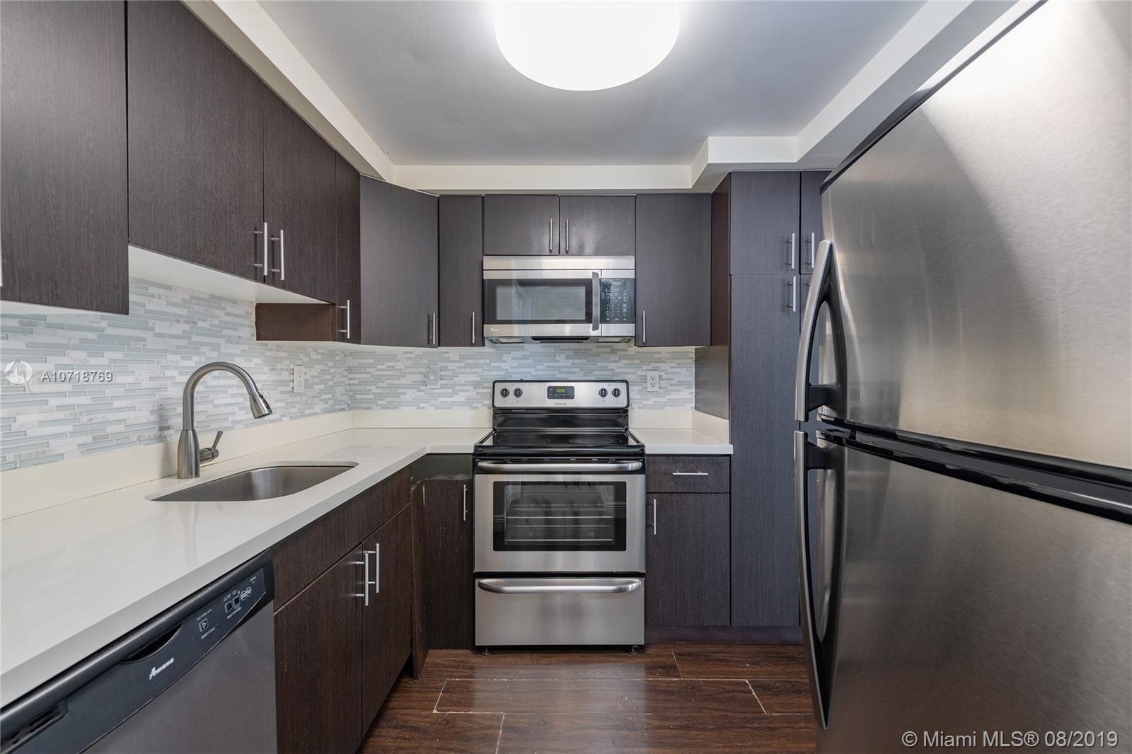 1541 Brickell Avenue, Unit C1008 Miami, FL 33129 - Photo 8 of 48