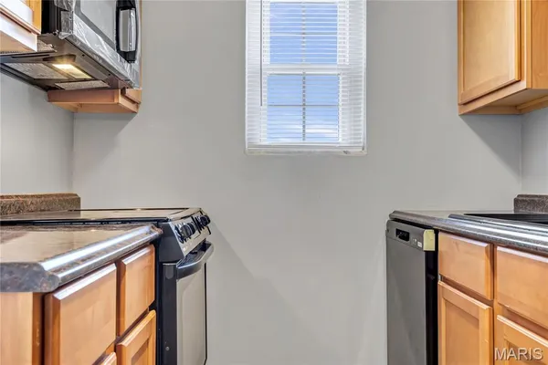 $96,000 | 3137 Roger Williams Drive, Unit C, Bridgeton, MO 63044