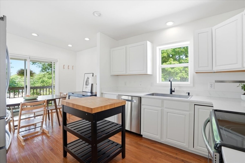 111 Wompatuck Road Hingham, MA 02043 - Photo 2 of 25