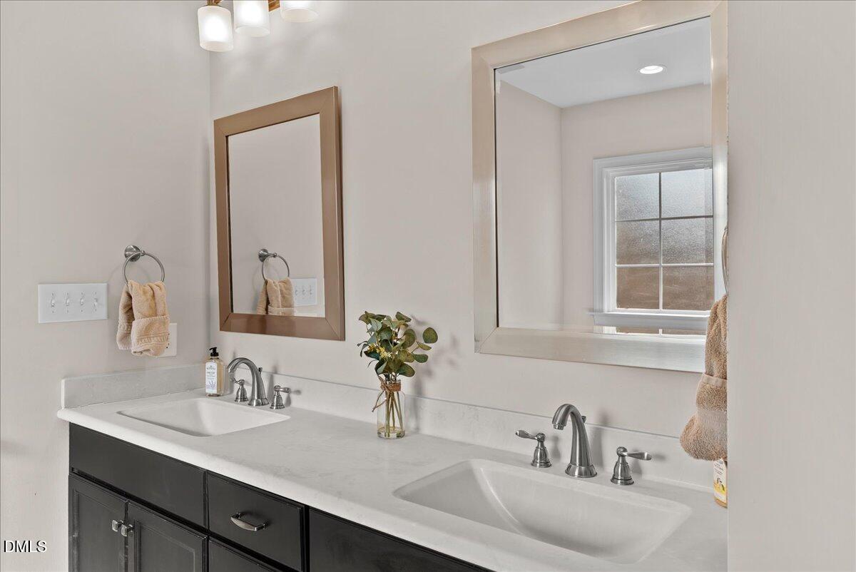 4821 Sweet Chestnut Lane Raleigh, NC 27610 - Photo 17 of 46 34-DSC01691