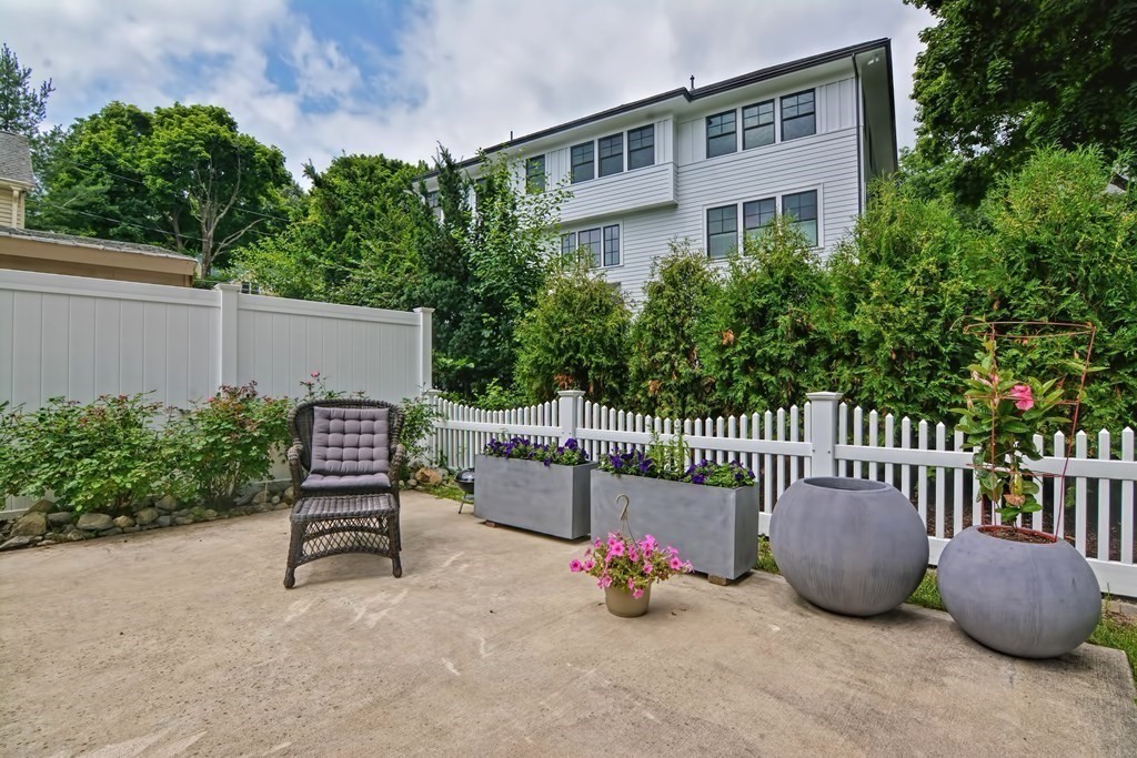 59 Cummings Road Newton, MA 02459 - Photo 22 of 23 Gallery Image 22
