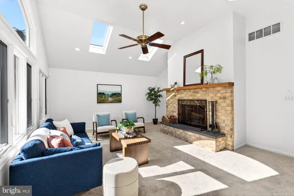 $685,000 | 9 Maple Avenue, Baltimore, MD 21228