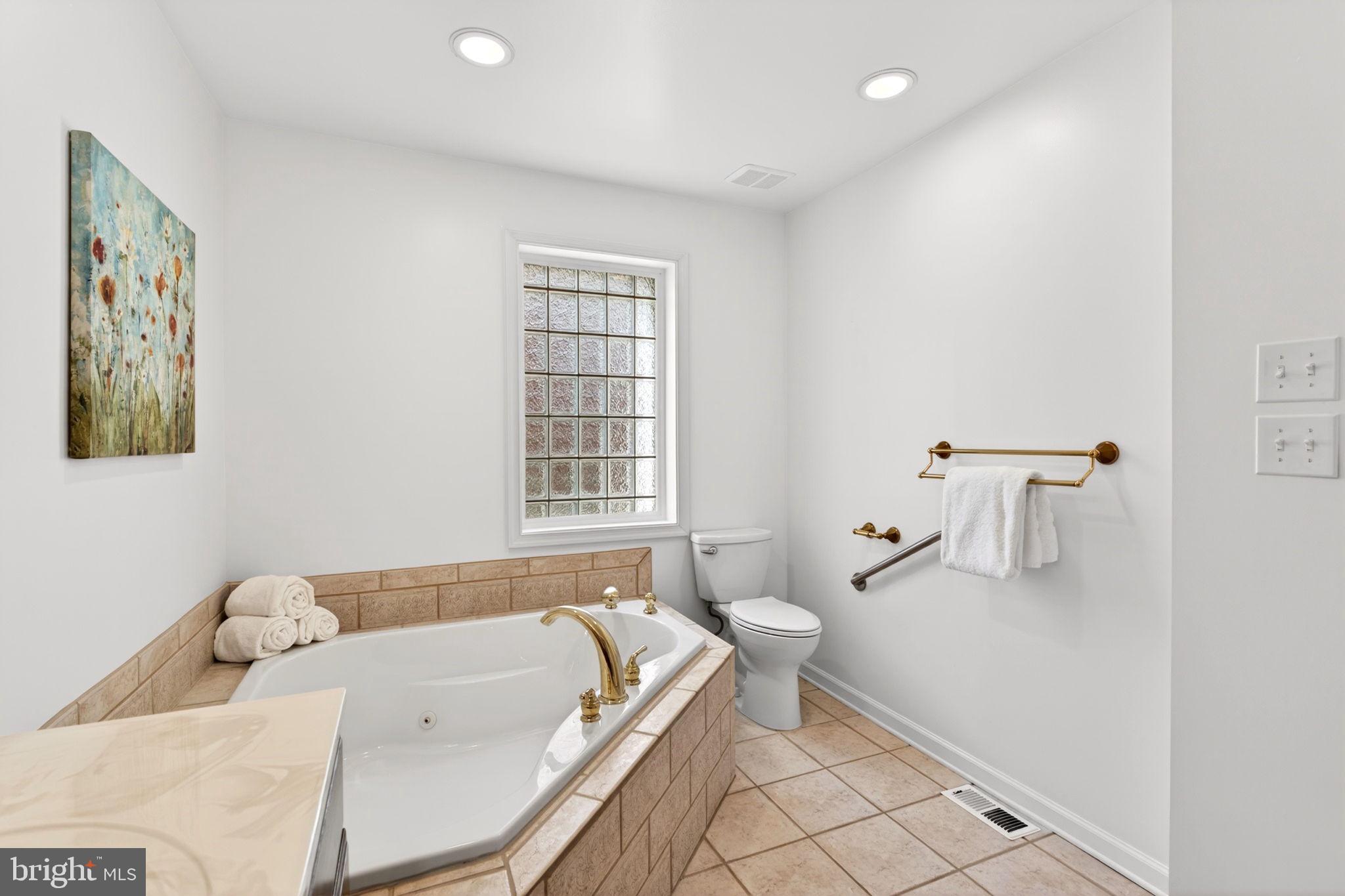 9 Maple Avenue Baltimore, MD 21228 - Photo 35 of 112