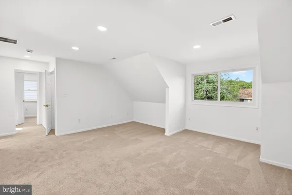 $685,000 | 9 Maple Avenue, Baltimore, MD 21228