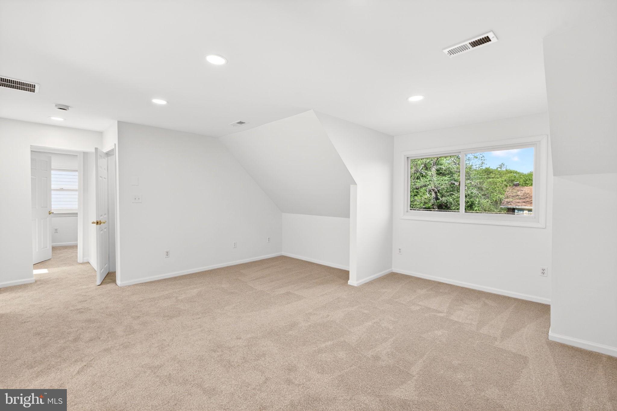 9 Maple Avenue Baltimore, MD 21228 - Photo 39 of 112