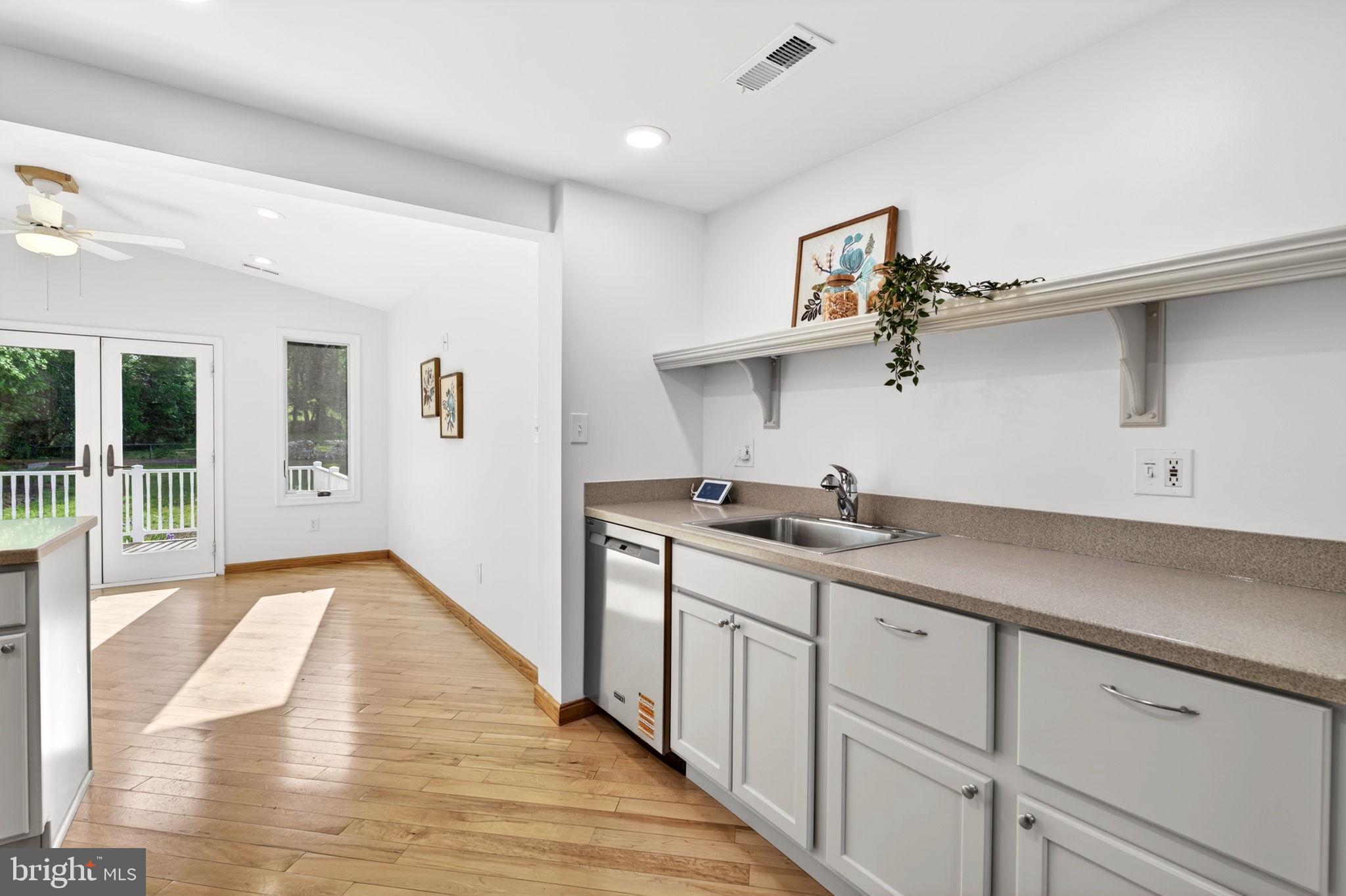 9 Maple Avenue Baltimore, MD 21228 - Photo 41 of 112