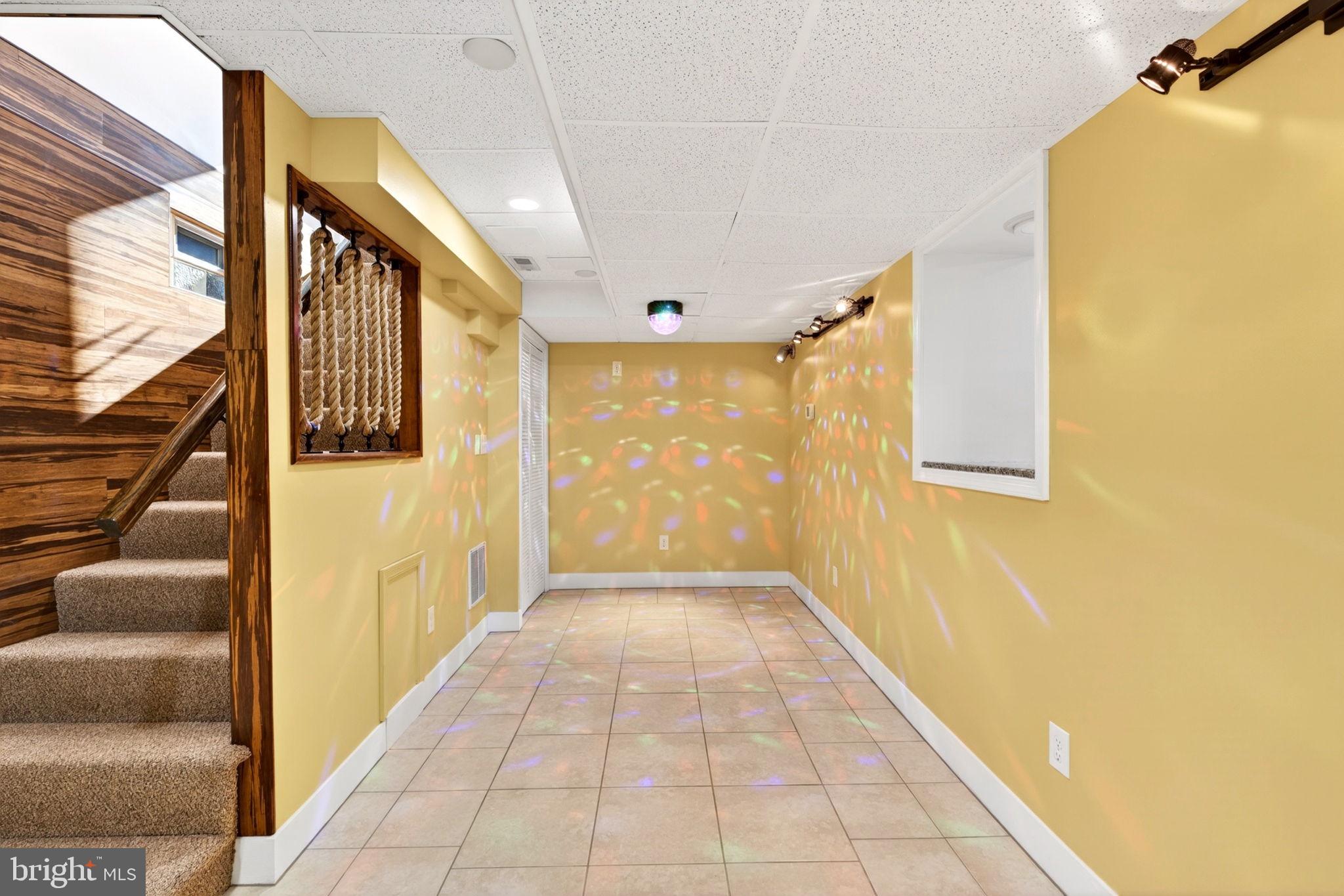 9 Maple Avenue Baltimore, MD 21228 - Photo 62 of 112