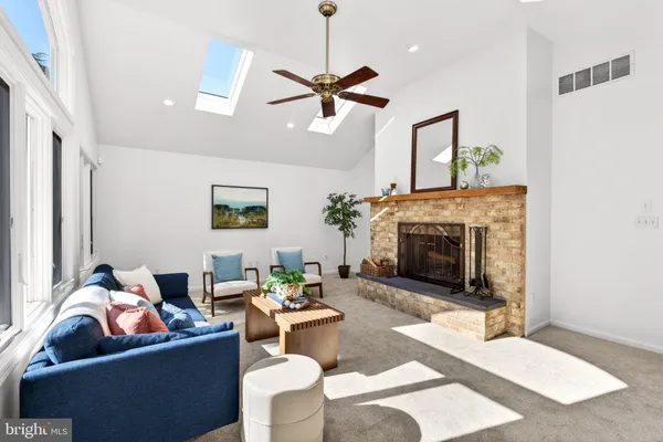 $685,000 | 9 Maple Avenue, Baltimore, MD 21228