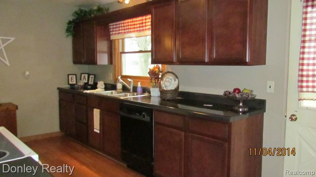 1729 Sisson Road Imlay City, MI 48444 - Photo 7 of 20