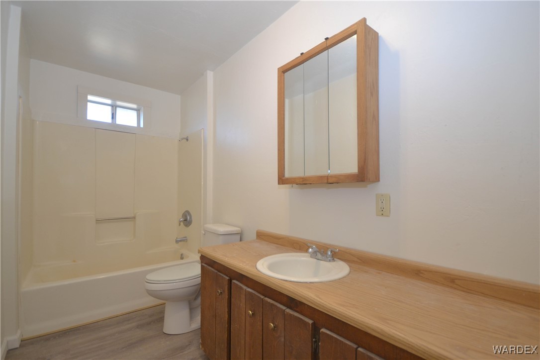 2425 View Point Road Fort Mohave, AZ 86426 - Photo 19 of 29 Bathroom