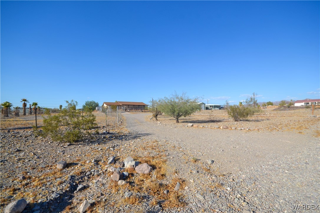 2425 View Point Road Fort Mohave, AZ 86426 - Photo 2 of 29 Yard