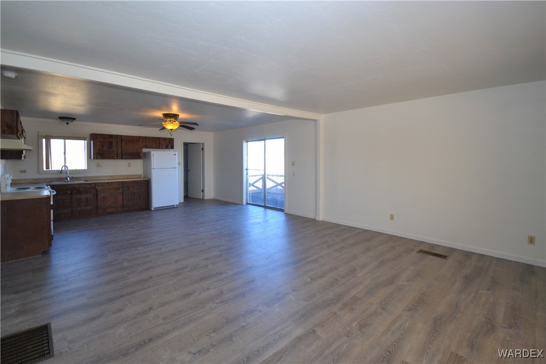2425 View Point Road Fort Mohave, AZ 86426 - Photo 6 of 29 Living Room