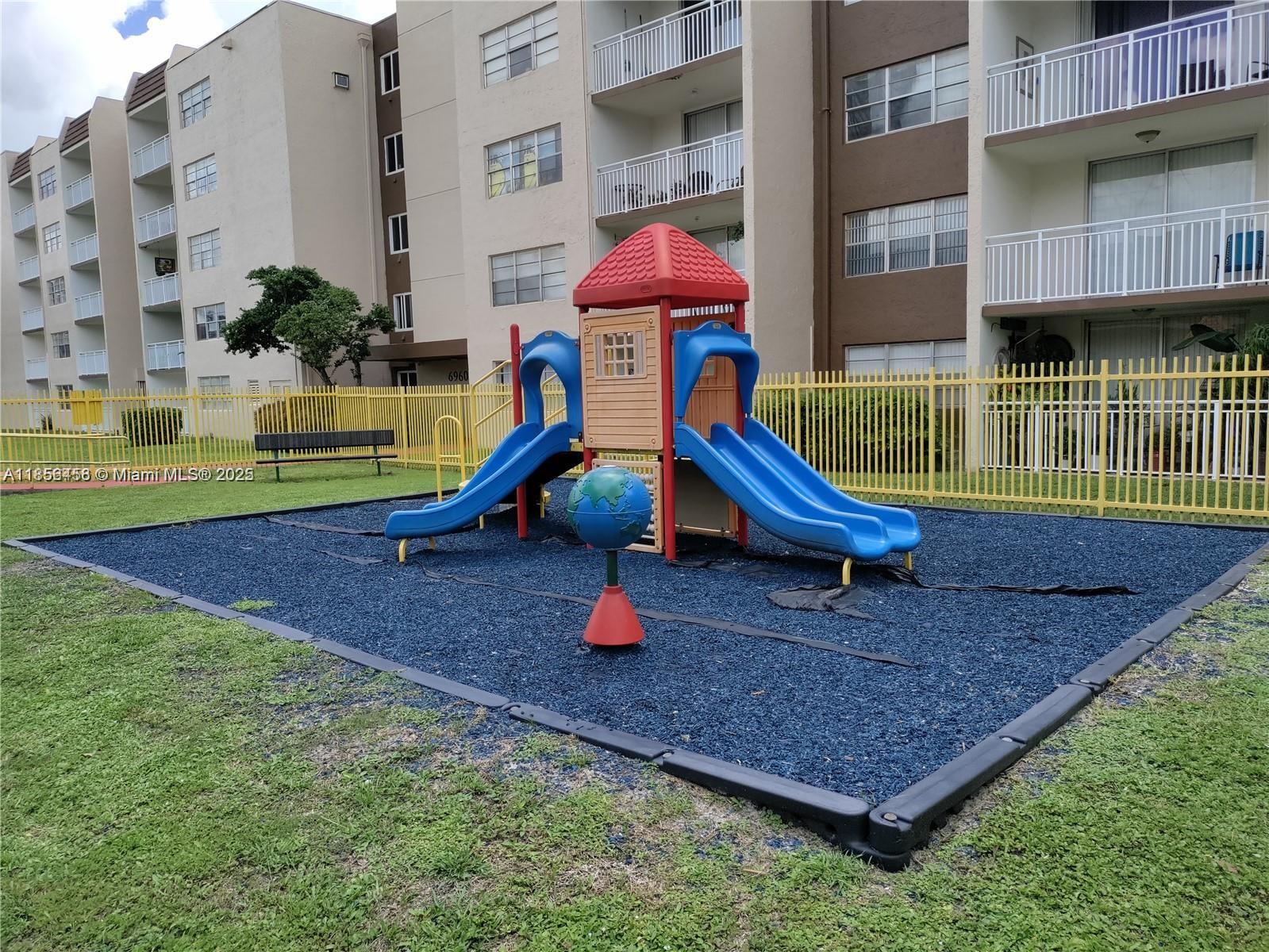 6950 Miami Gardens Drive, Unit 2508 Hialeah, FL 33015 - Photo 25 of 27