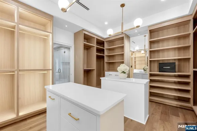 $5,200,000 | 121 Jacquelin Avenue, Ho-Ho-Kus, NJ 07423