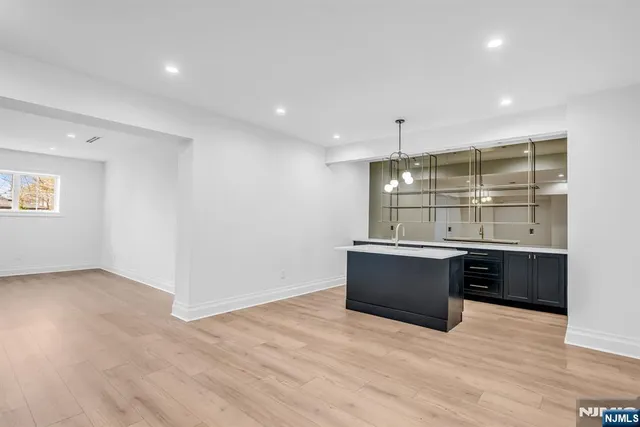 $5,200,000 | 121 Jacquelin Avenue, Ho-Ho-Kus, NJ 07423