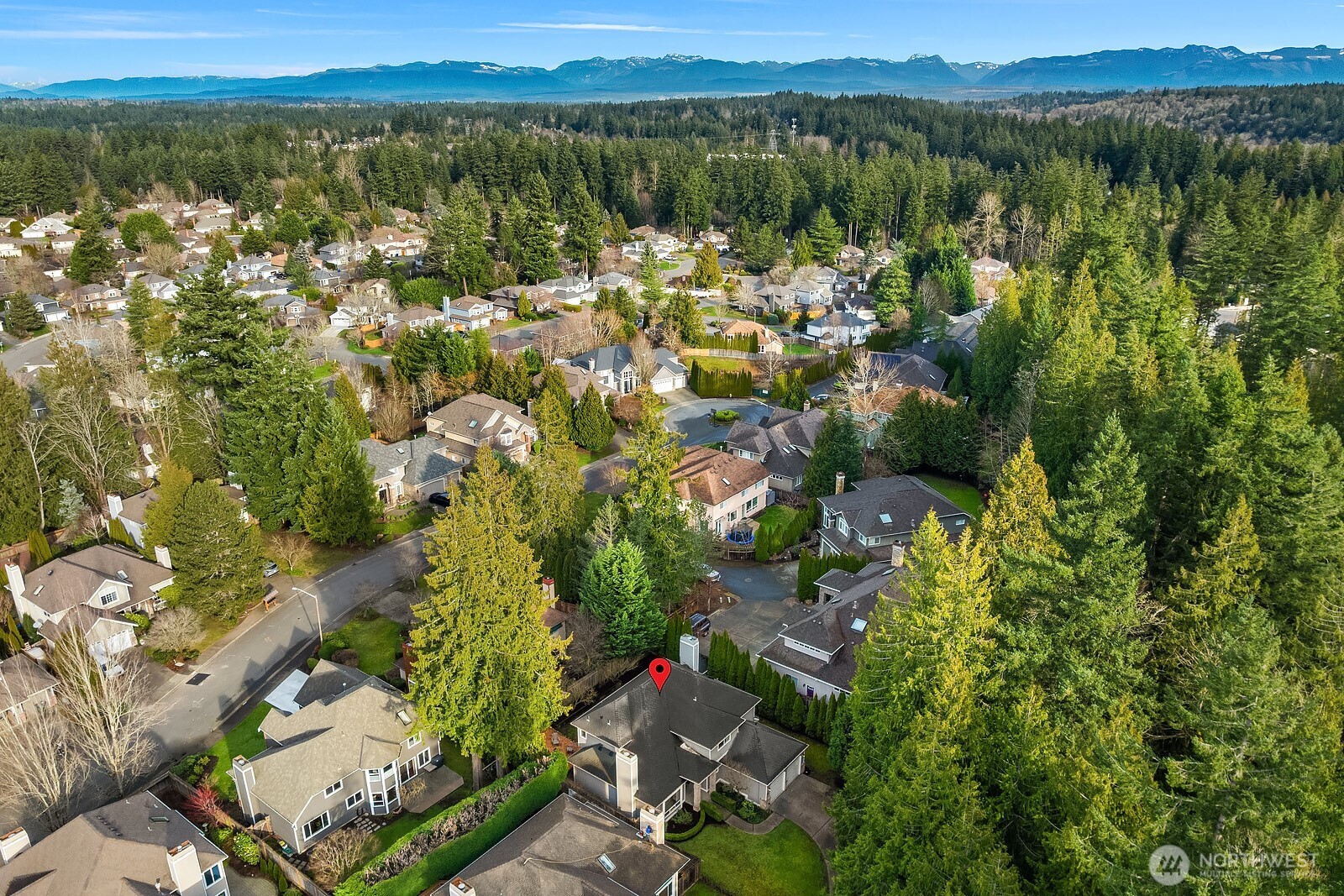4662 244th Place Southeast Issaquah, WA 98029 - Photo 36 of 40 a view of a city with lake view