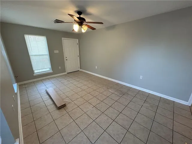 $1,150 | 1915 Tusa Drive, Violet, LA 70092