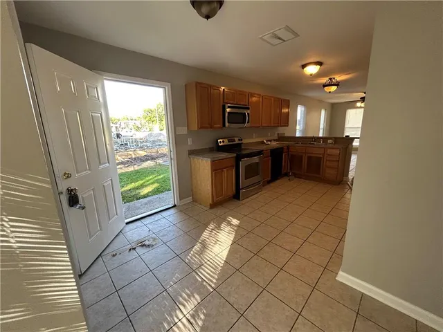 $1,150 | 1915 Tusa Drive, Violet, LA 70092